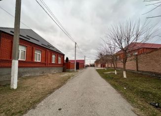 Продам дом, 160 м2, село Толстой-Юрт, улица Кадырова