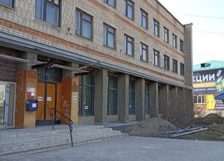 Сдаю в аренду офис, 678.8 м2, посёлок городского типа Лучегорск, 4-й микрорайон, 1