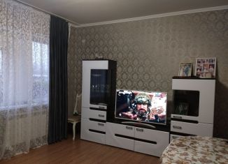 Продам двухкомнатную квартиру, 59 м2, Абинск, улица Советов, 128