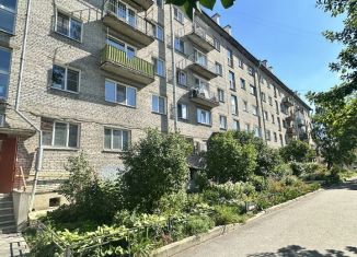 Аренда трехкомнатной квартиры, 55 м2, Отрадное, улица Ленина, 1А