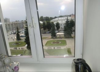Сдам двухкомнатную квартиру, 44 м2, Костромская область, Советская улица, 79