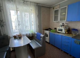 Продается 3-ком. квартира, 61 м2, Горно-Алтайск, улица Ушакова, 7