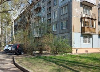 Продаю 3-комнатную квартиру, 58.2 м2, Санкт-Петербург, Омская улица, 12, Омская улица