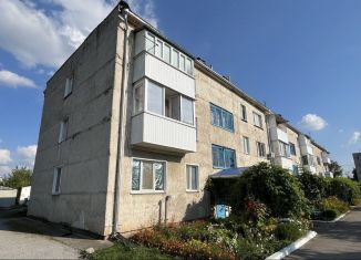 Продается 2-комнатная квартира, 34.4 м2, рабочий посёлок Чернянка, улица Ленина, 98