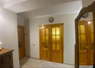 2-комнатная квартира на продажу, 43.8 м2, посёлок городского типа Комсомольское, Светлая улица, 29