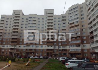 Продаю 1-ком. квартиру, 42 м2, Кострома, улица Олега Юрасова, 1, ЖК Волжский Берег