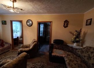 Продам четырехкомнатную квартиру, 68 м2, Псковская область, проспект Гагарина, 7к1