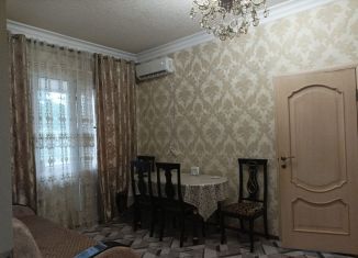 Трехкомнатная квартира в аренду, 52 м2, Гудермес, улица Исаева, 9