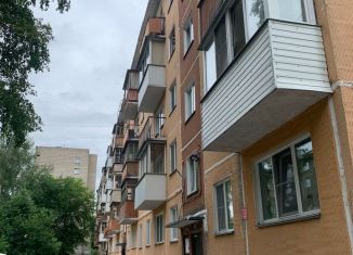 Продам двухкомнатную квартиру, 43 м2, Новосибирск, улица Есенина, 39/1