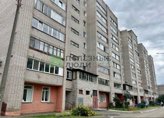 Продажа двухкомнатной квартиры, 47.7 м2, Киров, улица МОПРа, 113