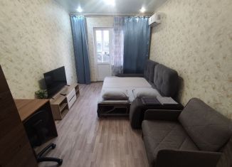 Сдам 2-ком. квартиру, 70 м2, Новороссийск, Южная улица, 27