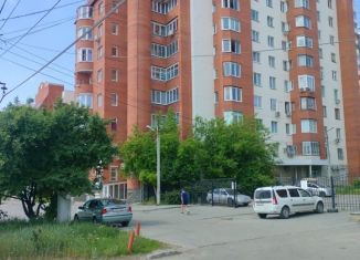 Сдаю 2-ком. квартиру, 60 м2, Екатеринбург, улица Фронтовых Бригад, 7