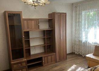 Сдаю в аренду 1-ком. квартиру, 31 м2, Калуга, Октябрьская улица, 6, Ленинский округ