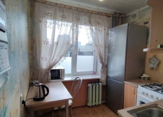 Сдаю в аренду 3-комнатную квартиру, 56 м2, посёлок Шушары, Школьная улица, 2
