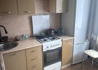 Продаю 2-ком. квартиру, 47 м2, Курская область, улица Косухина, 32