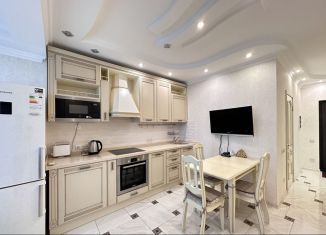 Сдам в аренду 1-ком. квартиру, 40 м2, Котельники, Сосновая улица, 2к4, ЖК Белые Росы