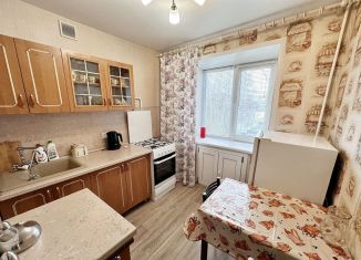 Продается 2-ком. квартира, 44 м2, Новосибирск, Узорная улица, 13