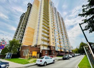 Продается 2-ком. квартира, 49 м2, Калуга, улица Пухова, 56, Московский округ