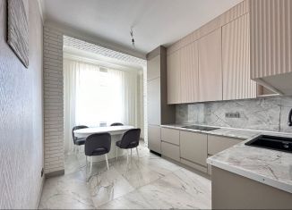 Сдается 2-ком. квартира, 67 м2, Дагестан, улица Титова, 144к5