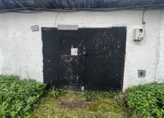 Продаю гараж, 30 м2, поселок городского типа Жешарт, Клубная улица