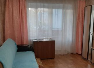 Сдаю в аренду 2-ком. квартиру, 54 м2, Глазов, улица Кирова, 106