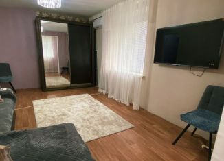 Сдам в аренду 1-ком. квартиру, 40 м2, Каспийск, улица Хизроева, 25