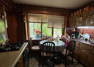 Продажа двухкомнатной квартиры, 52 м2, Сочи, улица Роз, 14, микрорайон Центральный