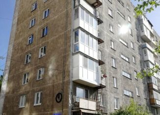 Продаю трехкомнатную квартиру, 60 м2, Омская область, Волочаевская улица, 9В