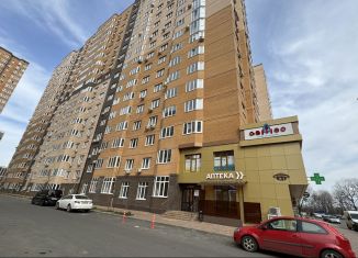 Продажа 1-ком. квартиры, 40 м2, Краснодар, улица имени Героя Георгия Бочарникова, 12/1