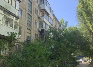 Продажа 2-комнатной квартиры, 47.8 м2, Волгоград, улица Хользунова, 42