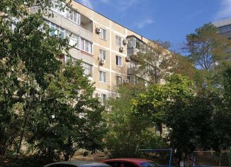 Продам 1-ком. квартиру, 40 м2, Новороссийск, улица Героев Десантников, 36