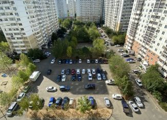 Продаю 2-комнатную квартиру, 67.5 м2, Краснодарский край, улица Карякина