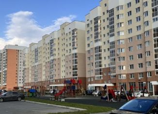 Продаю 2-комнатную квартиру, 53.3 м2, Екатеринбург, ЖК Кольцовский Дворик, улица Спутников, 16/3