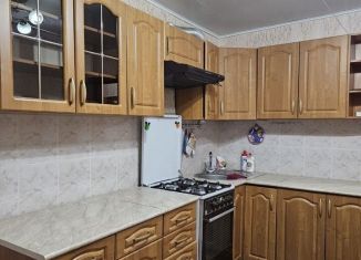 Продается трехкомнатная квартира, 70 м2, Северная Осетия, улица Плиева, 2