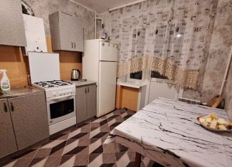 Сдам 2-комнатную квартиру, 50 м2, Карачаево-Черкесия, улица Коста Хетагурова, 29