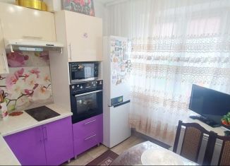 Продам 2-комнатную квартиру, 56 м2, Челябинск, улица Дмитрия Неаполитанова, 10