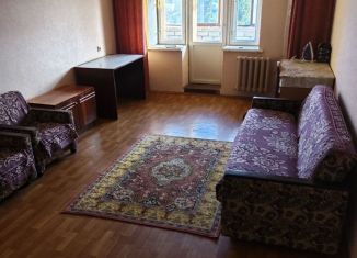 Сдается в аренду 1-ком. квартира, 50 м2, Саратов, улица имени С.Р. Миротворцева, 4/8