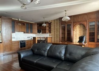 Продам 1-комнатную квартиру, 58 м2, Екатеринбург, улица Белинского, 86