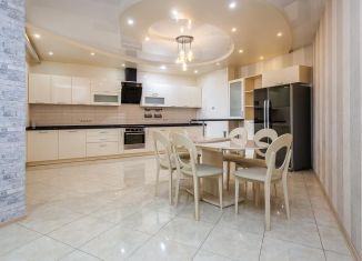 Продаю трехкомнатную квартиру, 120 м2, Краснодар, улица Достоевского, 84, микрорайон район 40 лет Победы