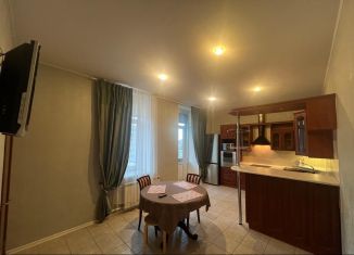 Сдаю 3-ком. квартиру, 131 м2, Санкт-Петербург, проспект Просвещения, 12к2