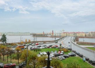 Сдам двухкомнатную квартиру, 80 м2, Санкт-Петербург, Мытнинская набережная, 11