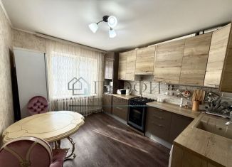 Продаю 2-комнатную квартиру, 70 м2, Новый Оскол, Ливенская улица, 148