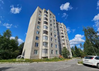 Продам 2-ком. квартиру, 55.1 м2, Костомукша, улица Надежды, 4