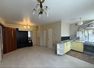 Продается четырехкомнатная квартира, 59.6 м2, Бор, улица Победы, 12