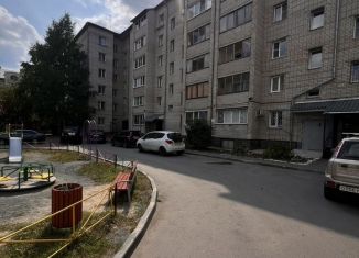 Продажа 2-комнатной квартиры, 52.3 м2, Барнаул, Лазурная улица, 26