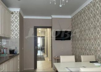 Продаю трехкомнатную квартиру, 65 м2, Тюмень, ЖК Авиатор, Интернациональная улица, 199к8