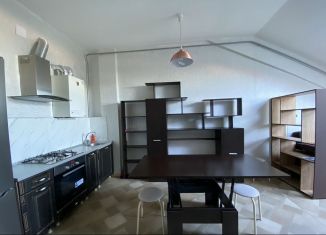 Продается 2-комнатная квартира, 49 м2, Геленджик, улица Суворова, 29