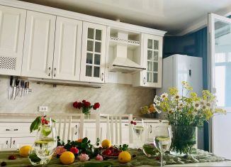 2-ком. квартира в аренду, 76 м2, Краснодар, улица Филатова, 19/1, Школьный микрорайон