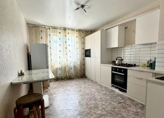 Сдам двухкомнатную квартиру, 50 м2, деревня Куюки, 16-й квартал, 16