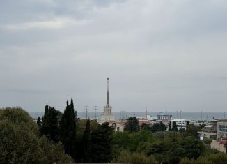 Продажа 2-ком. квартиры, 50 м2, Сочи, улица Войкова, 20, микрорайон Центральный